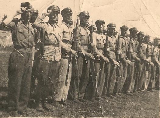 UPAテロリストに対する作戦中のポーランド市民民兵部隊。 PogórzeDynowskie。 1946年。