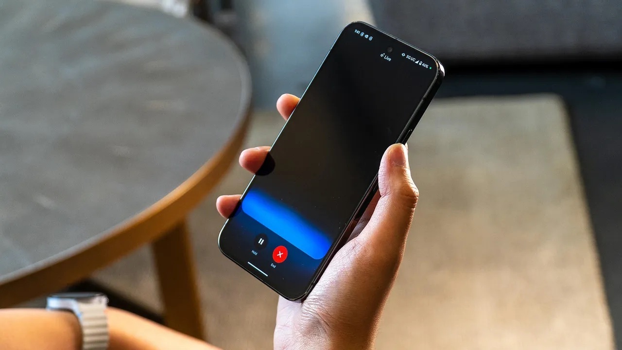 デフォルトでは、Gemini Liveは音声のみで会話する。この新しいツールは、マルチモーダル機能を活用して、さらに多くのコンテキストをAIに提供する。
提供：Adam Breeden/ZDNET