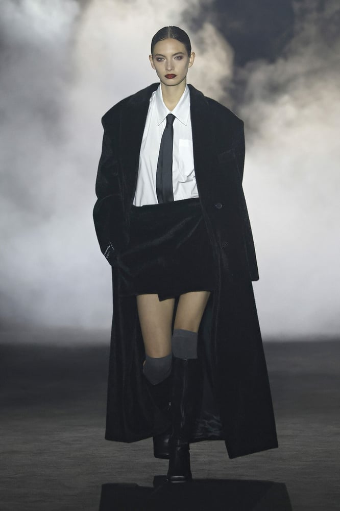 イベント最終日に展示されたAcromatyxの '007 Esencia 'コレクション。