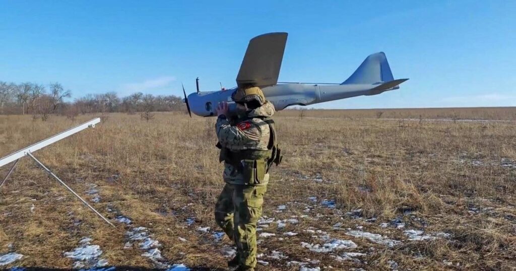 イギリスのコンソールコントローラーは、プーチンの部隊がドローンを操縦するために出荷されています