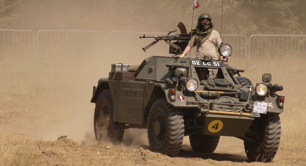 ウクライナ軍に再び発見された世界最小の装甲車の1つ