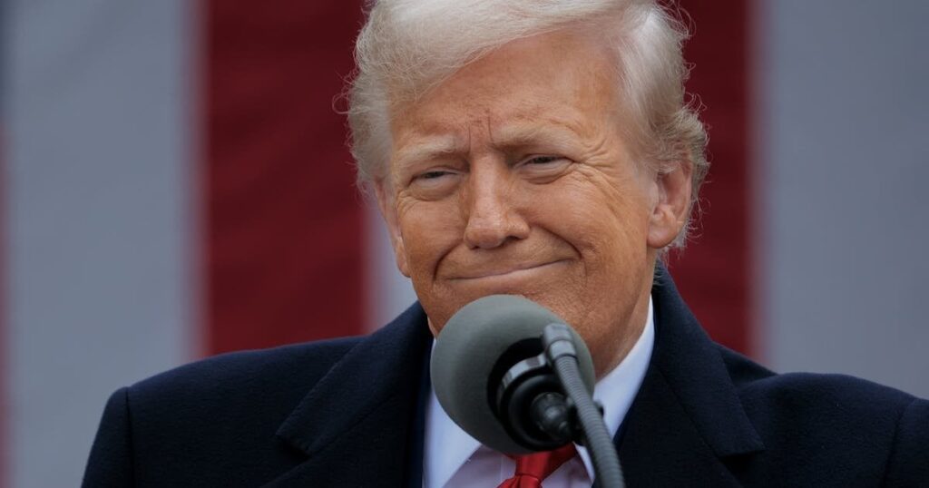 トランプは、9,200万ドルの軍事パレードを計画しています。ドナルド・トランプは独裁者のプレイブックからまっすぐに引っ張っています。