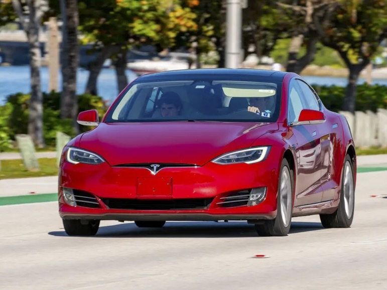 テスラ失速も、米国全体ではEV販売が10%超増加--その納得の理由　2025年Q1 - CNET Japan