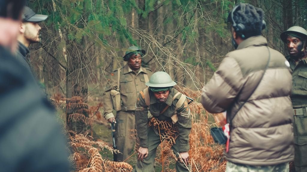 映画は、第二次世界大戦でオランダのために戦った黒人スリナムの未知の物語を示しています