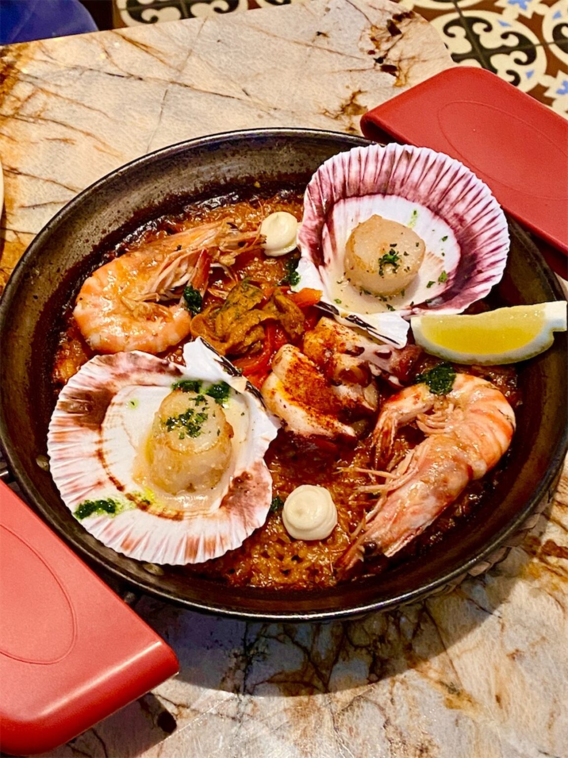 中央区銀座の「BROWNSTONE Tapas Bar GINZA」でこだわりのスペイン料理たち – みうけんのヨコハマ原付紀行 中央区銀座の「BROWNSTONE Tapas Bar GINZA」でこだわりのスペイン料理たち - みうけんのヨコハマ原付紀行