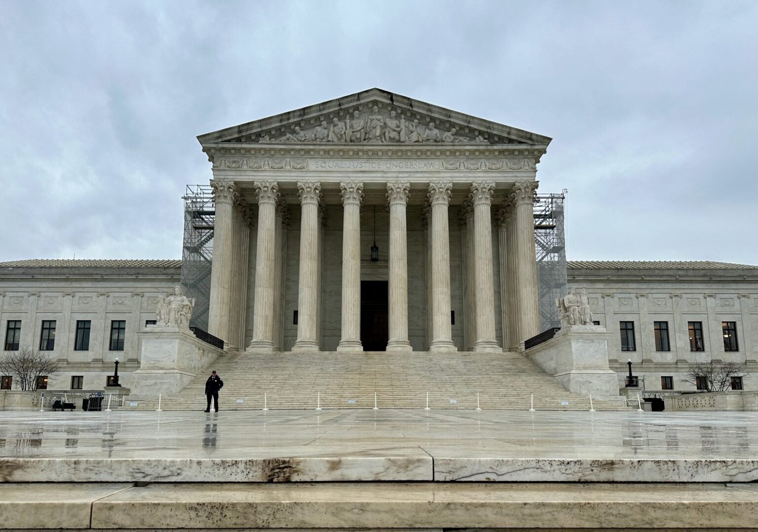 ディスカッションスレッド：米国最高裁判所は、州が計画親権をメディケイドプロバイダーとして失格にすることを許可するかどうかについての事件を検討しています
