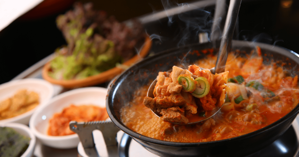 【韓国ひとり旅】韓国で「ひとり飯」するときに気をつけるべきこととは？ | ゼロからわかる！楽しく続けられる！ 韓国語1年生 | ダイヤモンド・オンライン