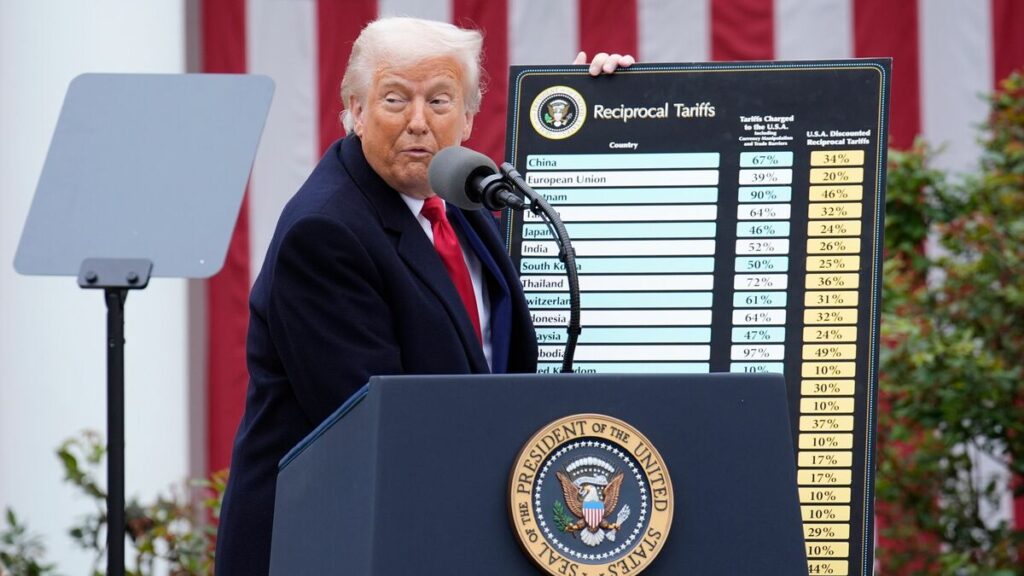 トランプ関税の"最大の犠牲者"はアメリカ人…米紙が報じた｢日本車に勝てないアメリカ車｣の不都合な真実 日米が共倒れ…｢1台平均90万円値上げ｣の予測も | PRESIDENT Online（プレジデントオンライン）