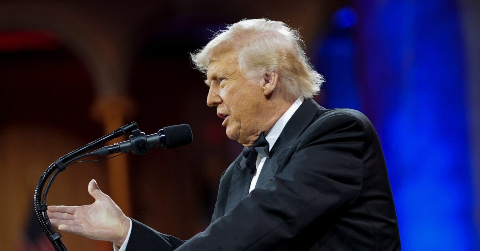 トランプ氏は、私たちはすぐに医薬品の輸入に関する関税を発表すると言います