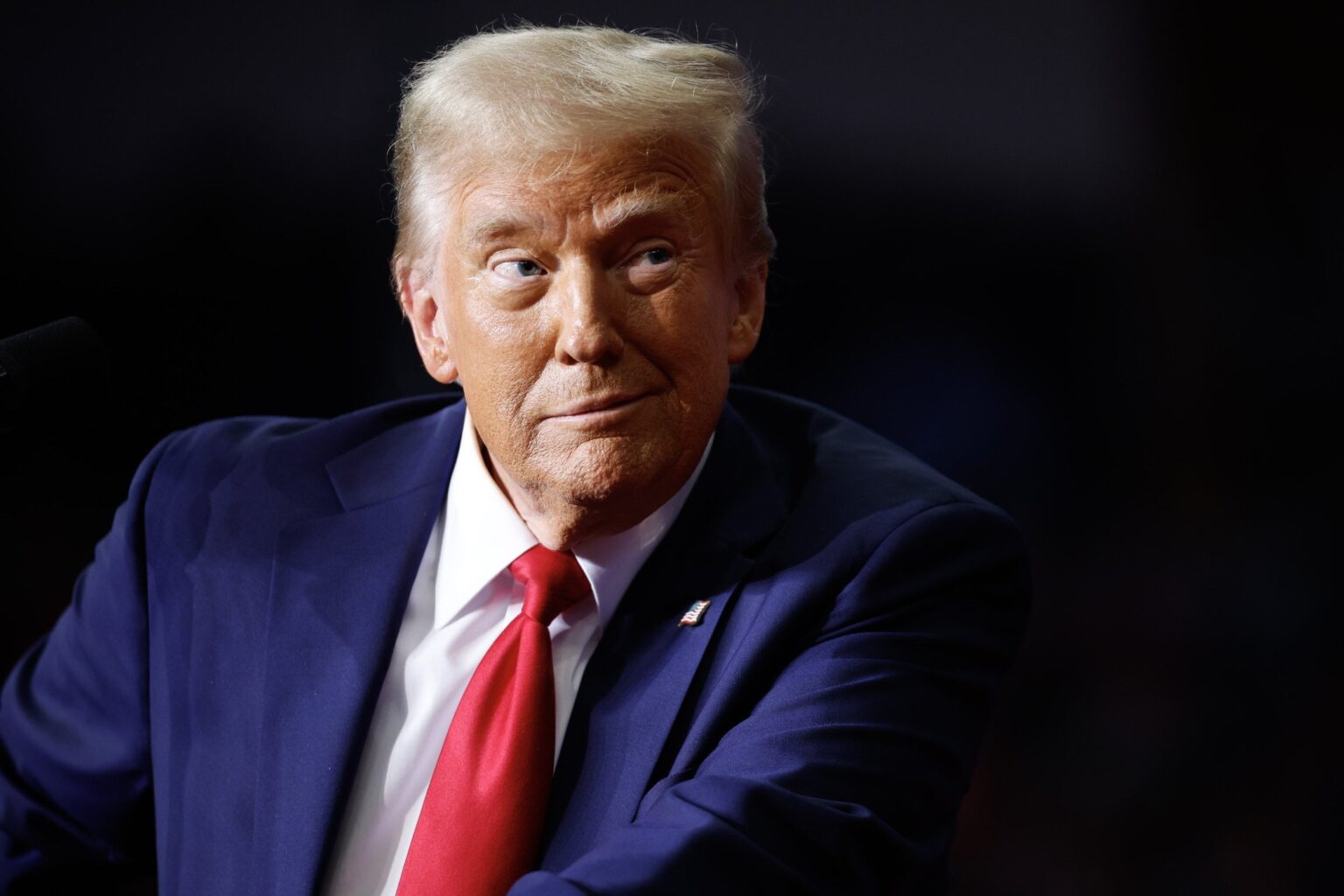 ドナルド・トランプは、アメリカ人をエルサルバドル刑務所に送るというアイデアが大好きだと言います