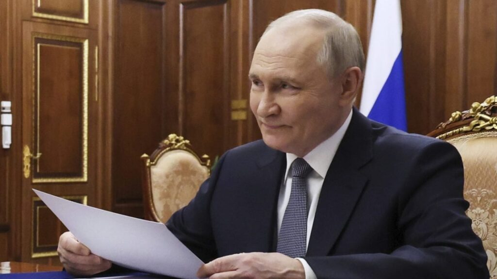 プーチンは平和を交渉していません - 彼はアメリカを笑っています
