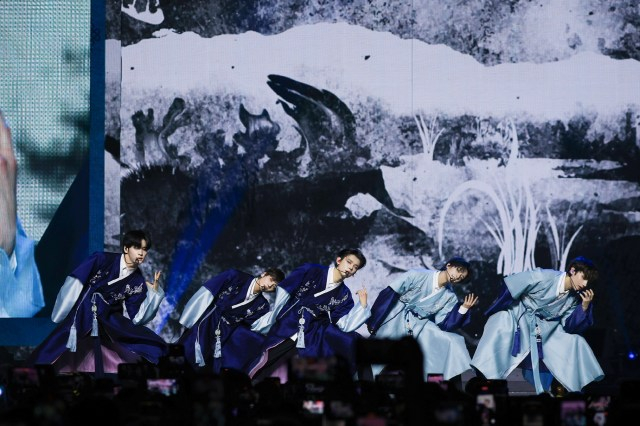 TOMORROW X TOGETHER、ヨーロッパ公演完走　各地で韓国語での大合唱も