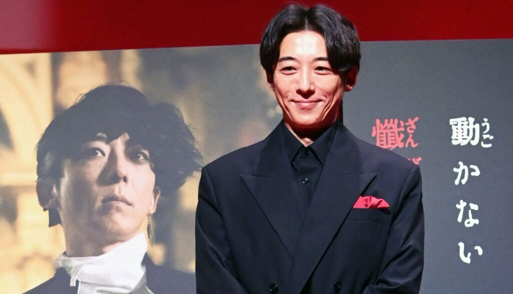 高橋一生『岸辺露伴は動かない』撮影を外からこっそり見学「とても幸福な現場」としみじみ - シネマトゥデイ