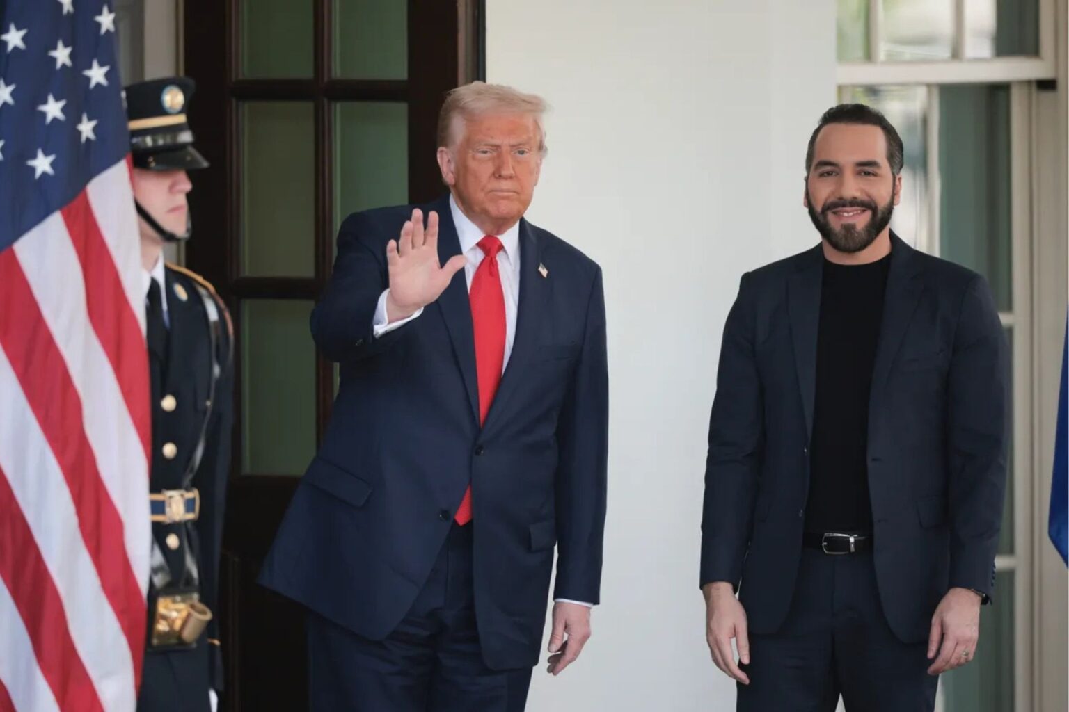 トランプは、エルサルバドルがより多くの刑務所を建設することを要求し、より多くの追放者を派遣することを誓っている：「自家製は次のものだ」