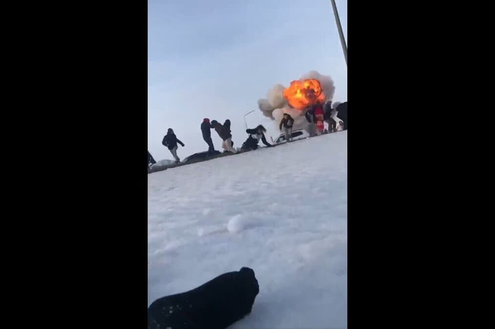 ロシア国内エラブガの軍事工場にウクライナが「ドローン攻撃」、逃げ惑う従業員たち...映像公開 - ニューズウィーク日本版 オフィシャルサイト