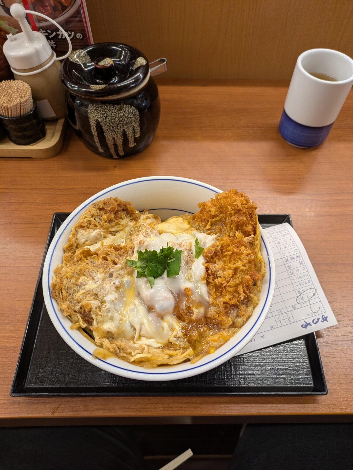 朝からカツ丼食ってもいいのか!?