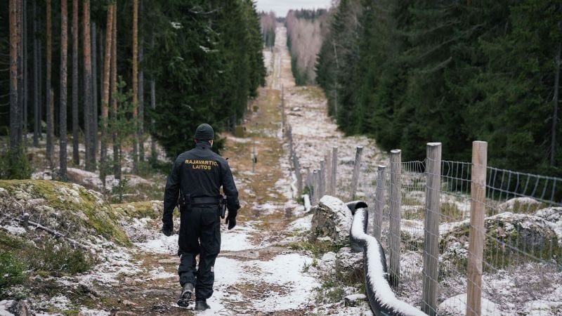 ロシアの脅威を考慮して、フィンランドが地雷条約とハイキング防衛支出を撤回するために、首相は言う