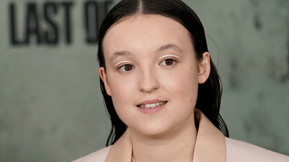 ベラ・ラムジーは、「私は「見出しになる」ために非バイナリとして出てほしくないと言いますが、それは「良いこと」です：「私はもっと自由に生きています」