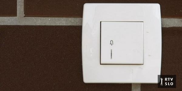 少年は住民の一人であり、そうでなければ犯罪者であるはずだった。