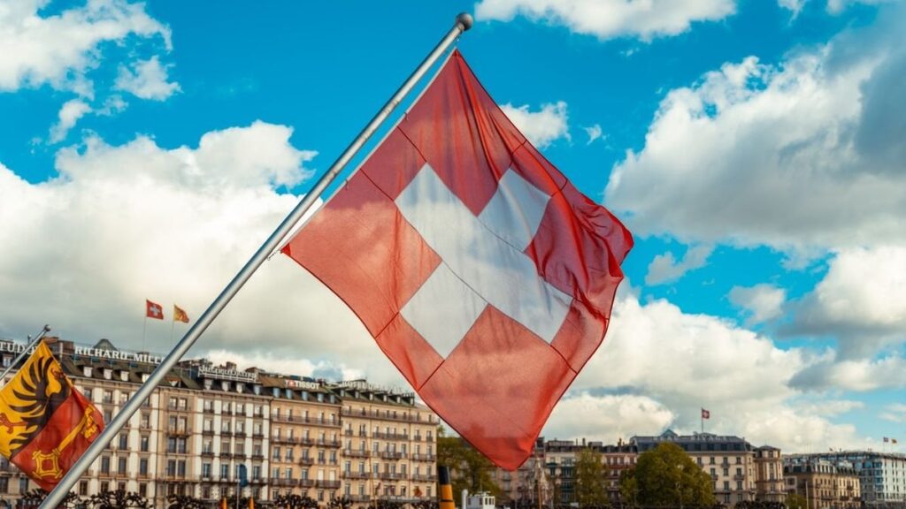 セキュアな暗号化とオンライン匿名性が現在スイスで危険にさらされています - ここにあなたが知っておくべきことがあります