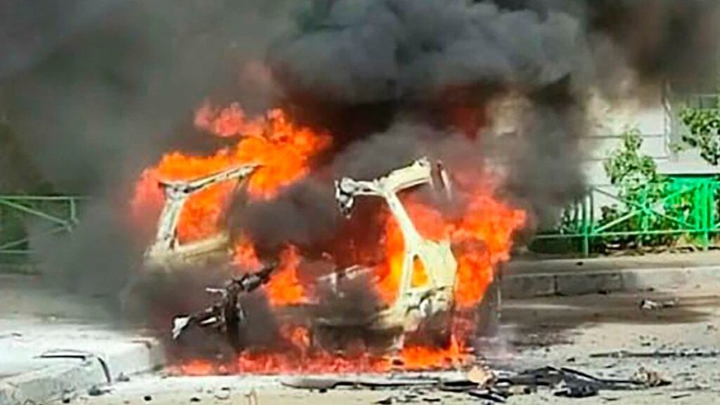 モスクワ近くのフォルクスワーゲンゴルフを爆発させて殺されたロシア陸軍士官