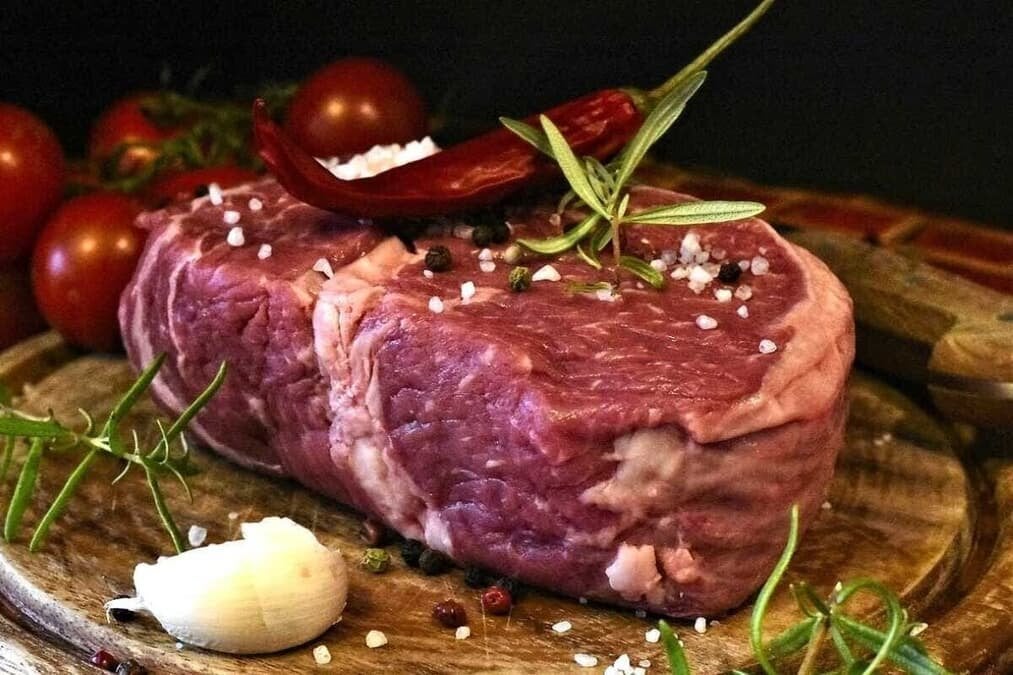 体を治癒させる「カーニボア（肉食）ダイエット」とは？...「1日3回の食事などありえない」