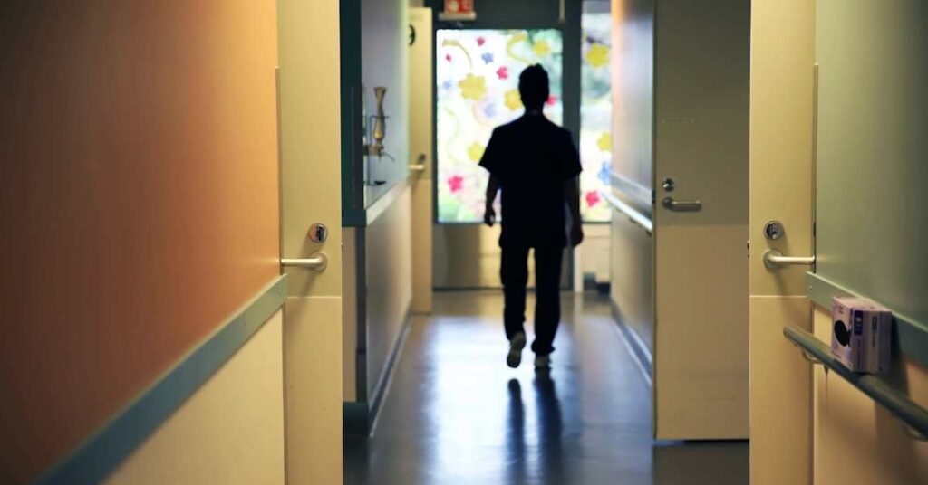 統合の責任としてフィンランドで苦労している留学生は、学校に直接支払われる授業料が不足しています [Article in Finnish]
