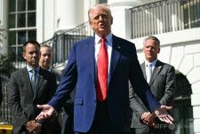 トランプ氏、スペイン語で「MAGA」習得 動画が話題に