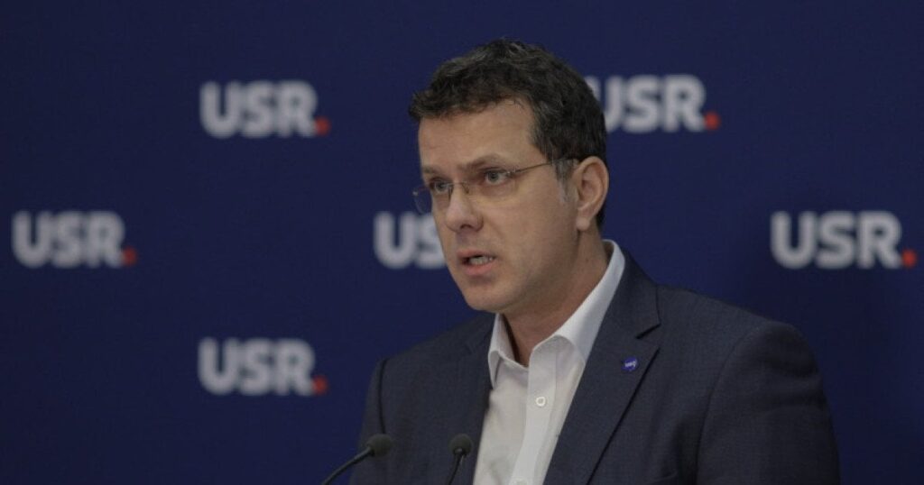 USRがLasconiを支持して法廷で敗れた後、MoșTeanuの反応：彼はいくつかの弁護士を使用しました