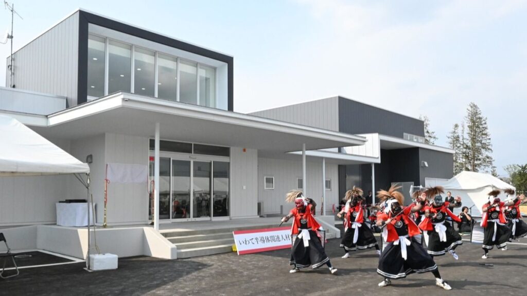 北上市の「いわて半導体関連人材育成施設」開所 ものづくりの魅力、次代に発信 - 岩手日報
