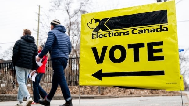 選挙カナダは、事前投票の1日目の記録的な投票率を発表します| CBCニュース