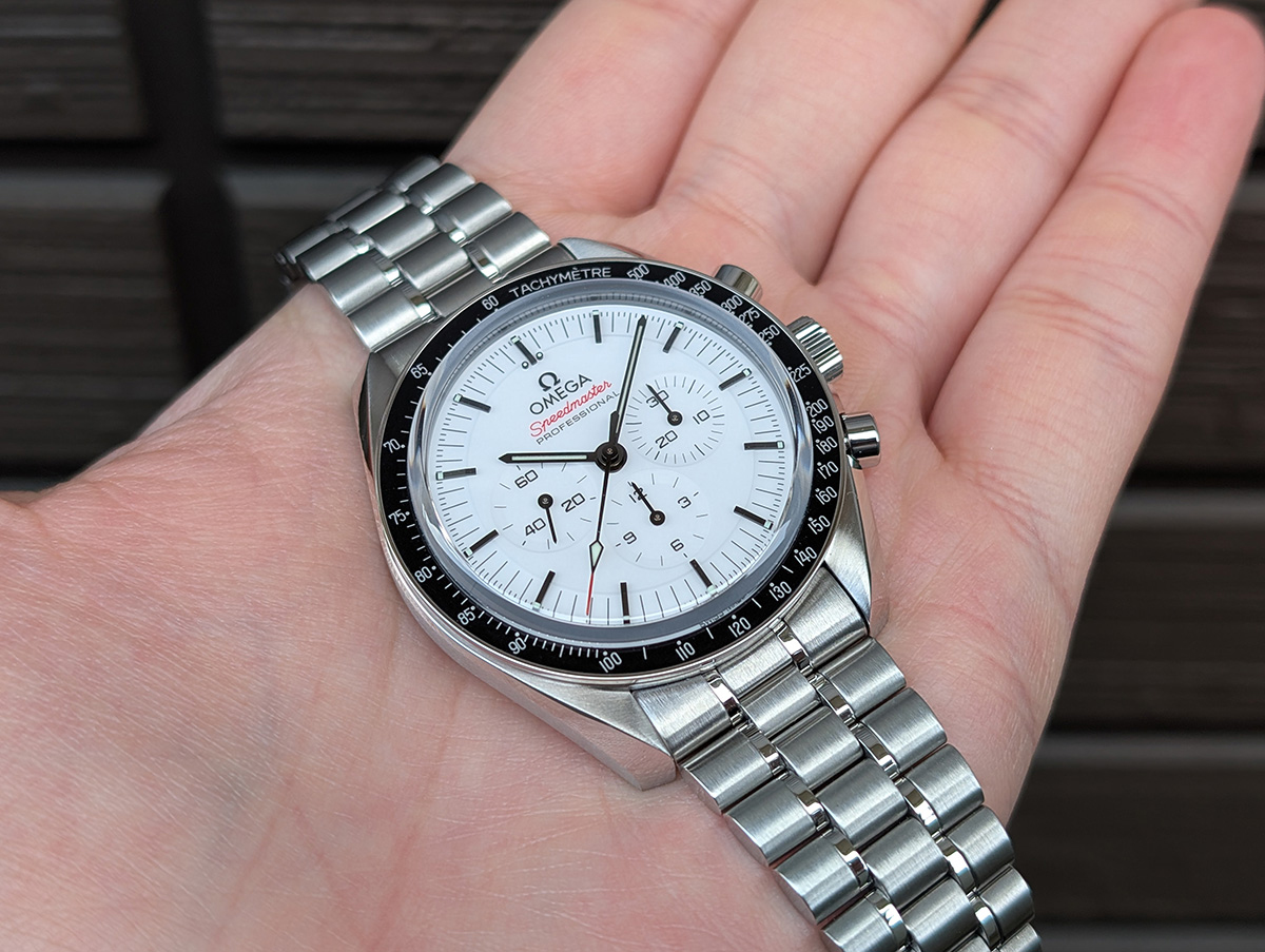 オメガ スピードマスター ホワイトダイアル