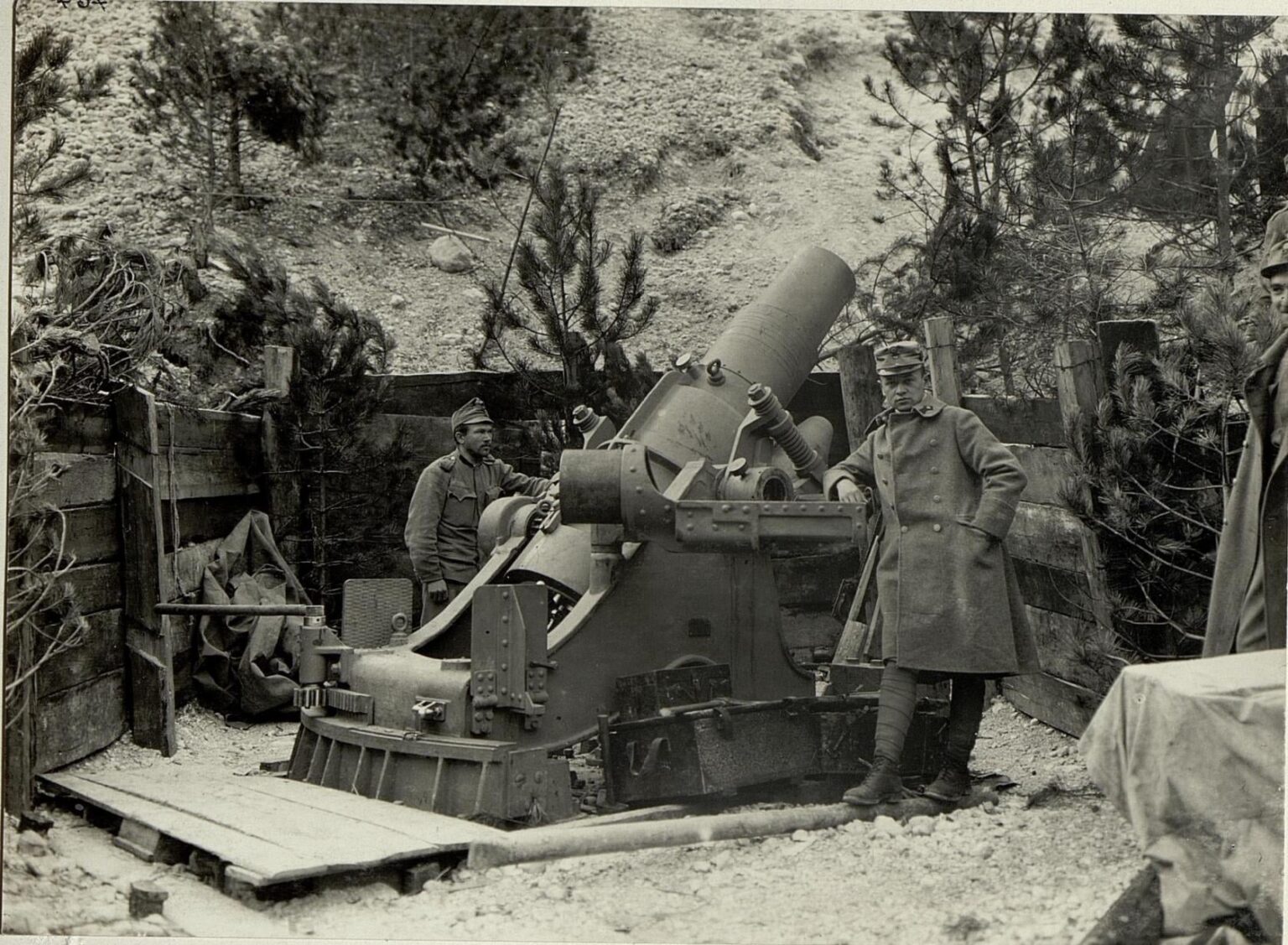 Isonzo Front-Austro-Hungarian 24インチの男M. 98/7からのKršovecの写真 [1916]
