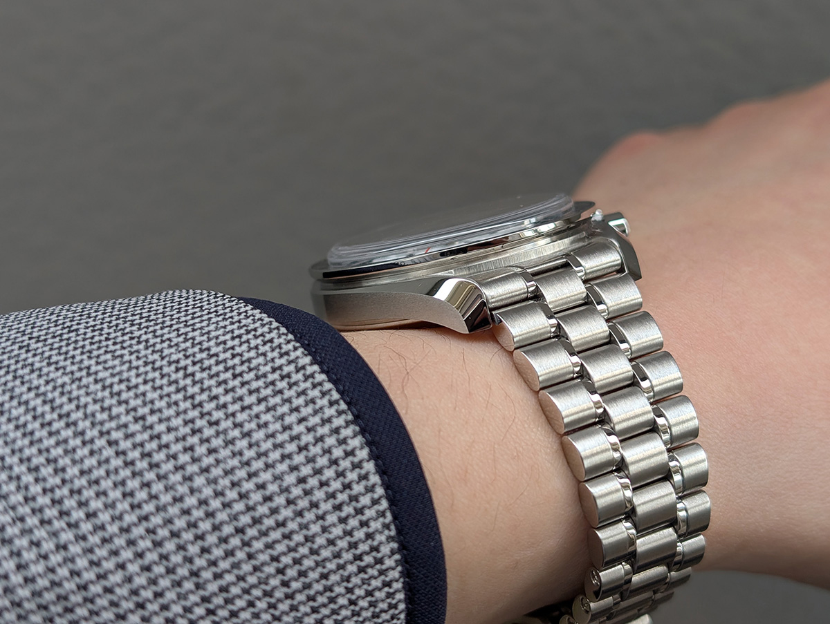 オメガ スピードマスター ホワイト