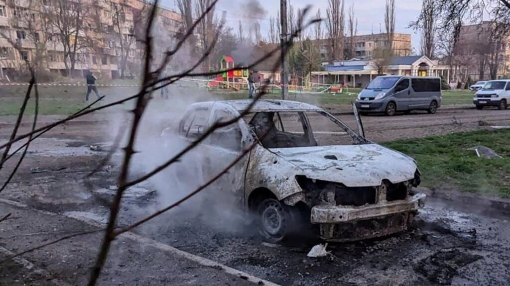 ロシア、ウクライナ大統領の故郷にミサイル攻撃　１６人死亡とウクライナ当局 - CNN.co.jp