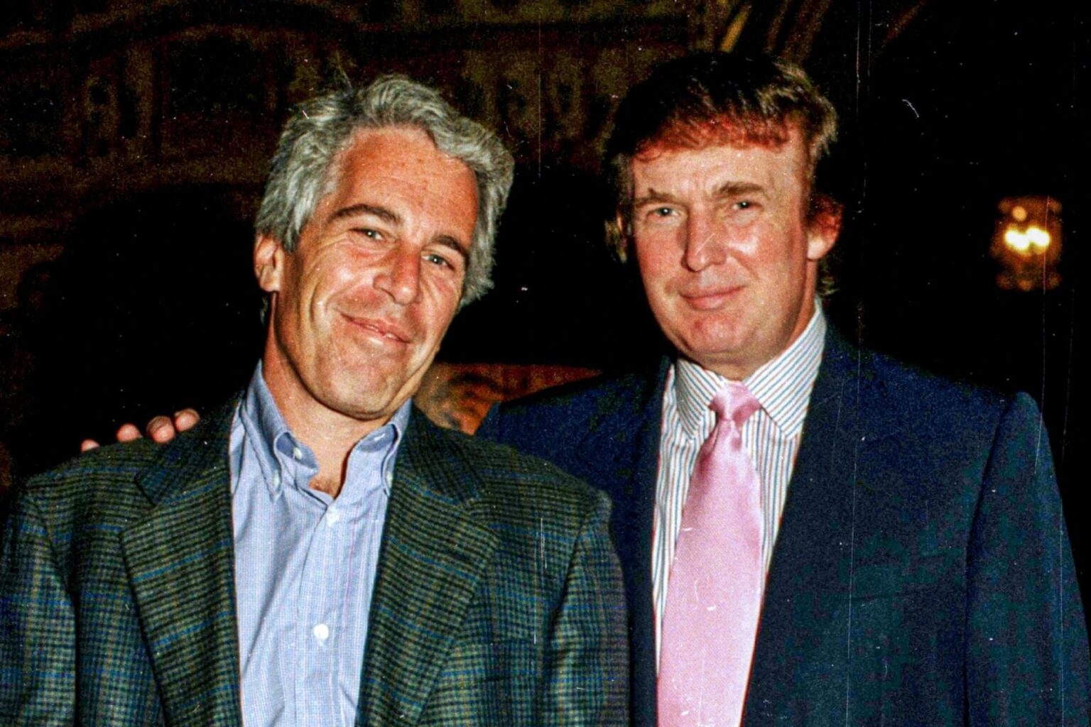 RFK暗殺ファイルをリリースした後、エプスタインファイルの要求に襲われたトランプの管理者：「約束、約束、壊れた約束」