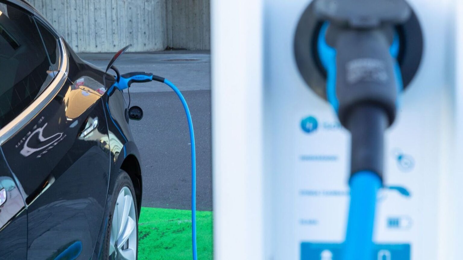 電気自動車の購入に対する州の補助金は、ポケットが最高のポケットで終了しました - インケーター - インジケーター