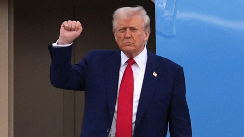 トランプは、中国の追加の50％の関税を脅かしています