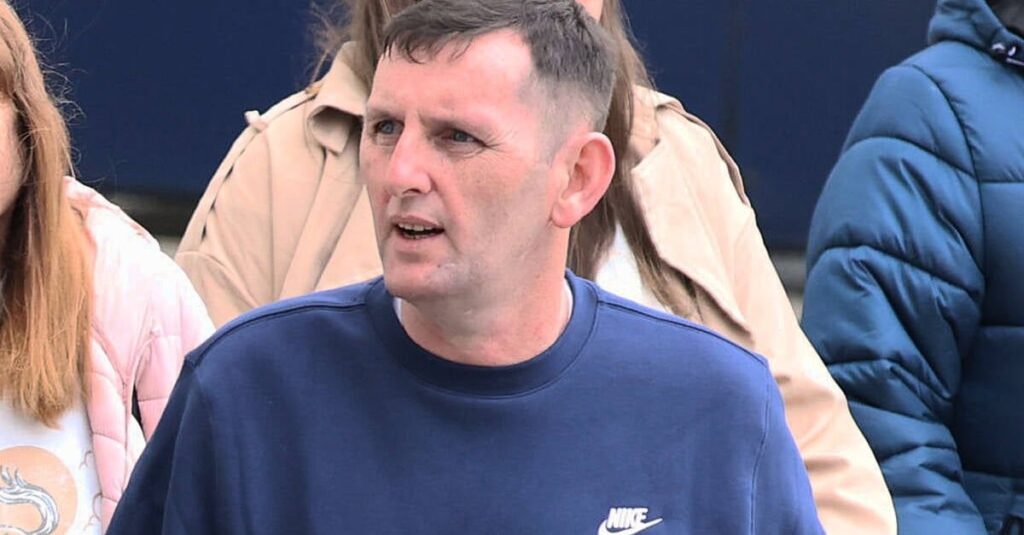 忙しい買い物エリアの近くでパイプ爆弾で発見された後に投獄された男（49）