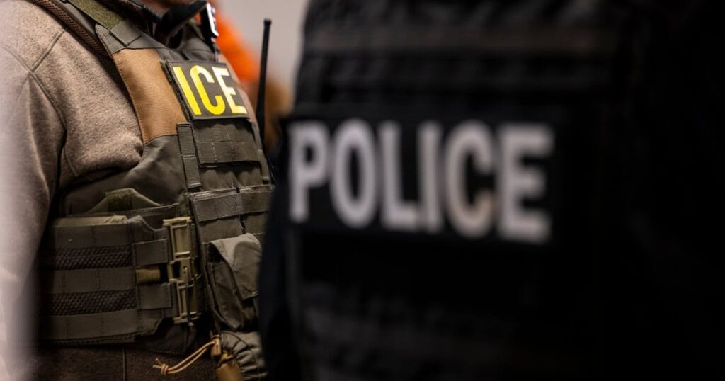ICEは、裁判官が出生証明書を見たにもかかわらず、米国生まれの市民を拘留します