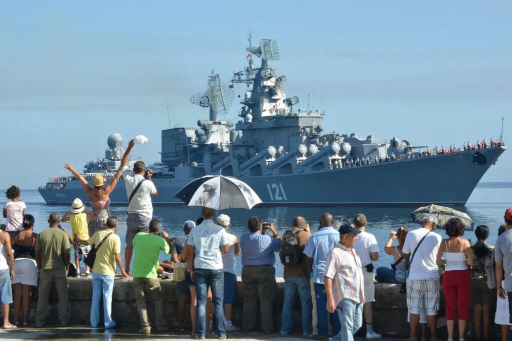 ウクライナ海軍は、ロシアのモスクバ軍艦の沈没に対する私たちの怒りの報告に対応しています
