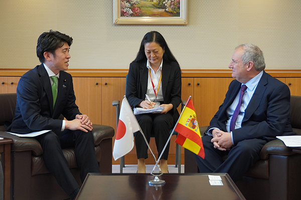 【令和7年5月15日】　スペイン王国エレウ産業・観光大臣による中野大臣への表敬訪問 - 国土交通省