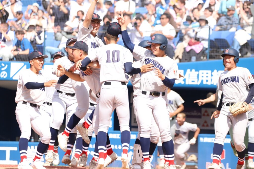 横浜が7年ぶり春制覇！延長タイブレーク執念のサヨナラ勝ち！公式戦連勝記録は｢25｣【神奈川】｜記事一覧 - 高校野球ドットコム