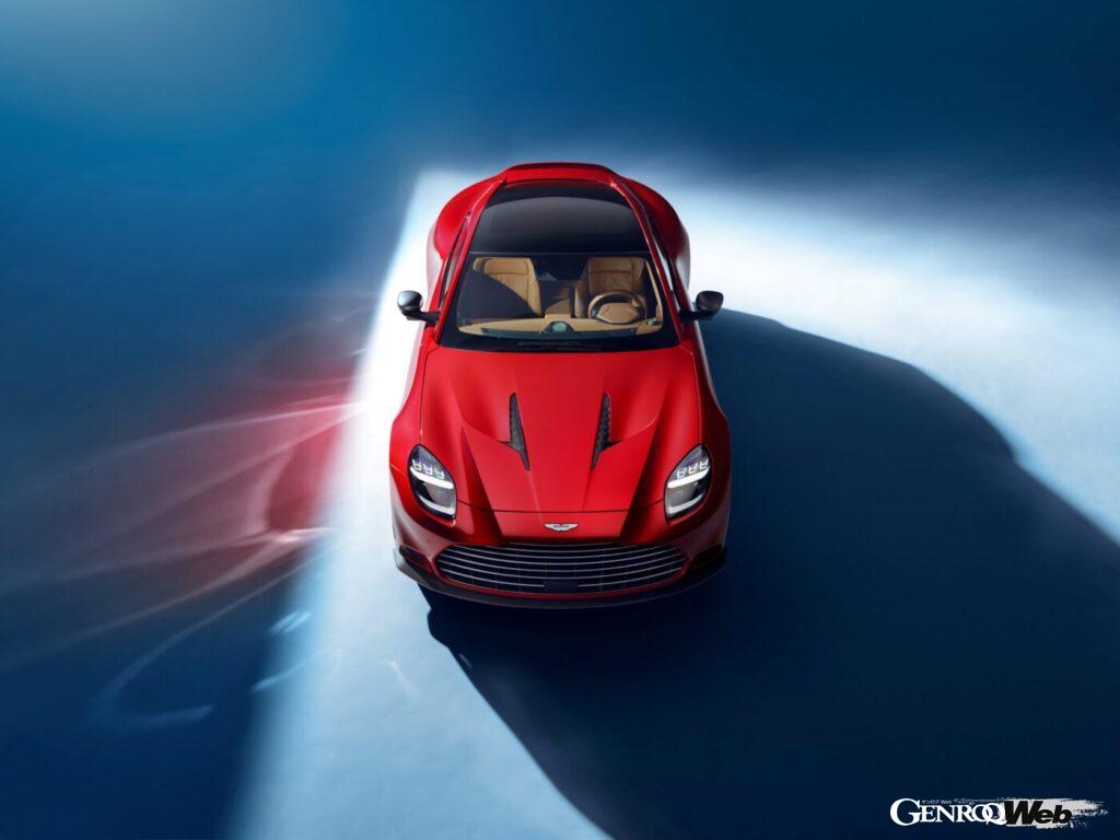 新型V12エンジンのサウンドは、音楽的な比喩表現を用いている。