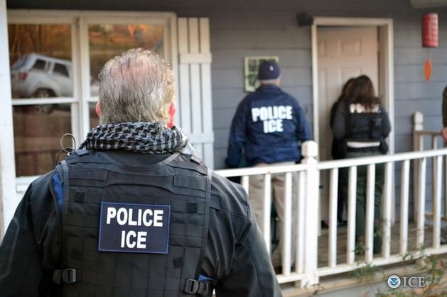 アイルランドは、拘留センターに送られていない文書化されていない数の数が増加しているため、米国でのGAAの試合を避けている、と弁護士は言う