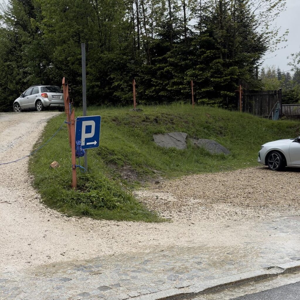 ザコパンのハイキング近くの駐車詐欺？