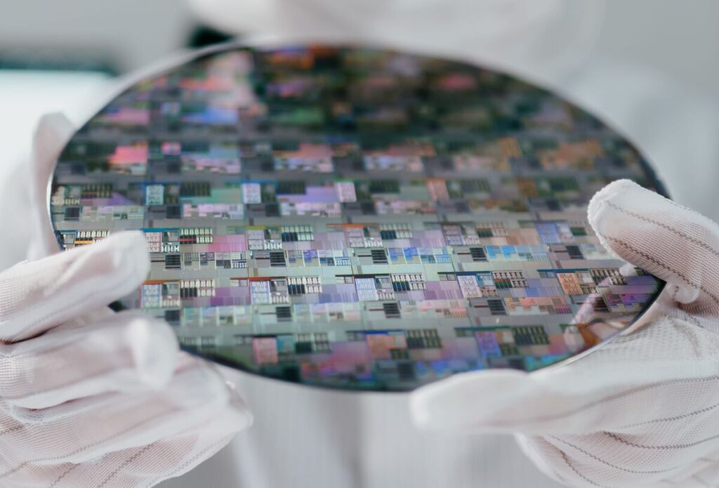 中国が米国を批判、ＡＩ半導体規制は貿易協議での合意を損ねる - Bloomberg