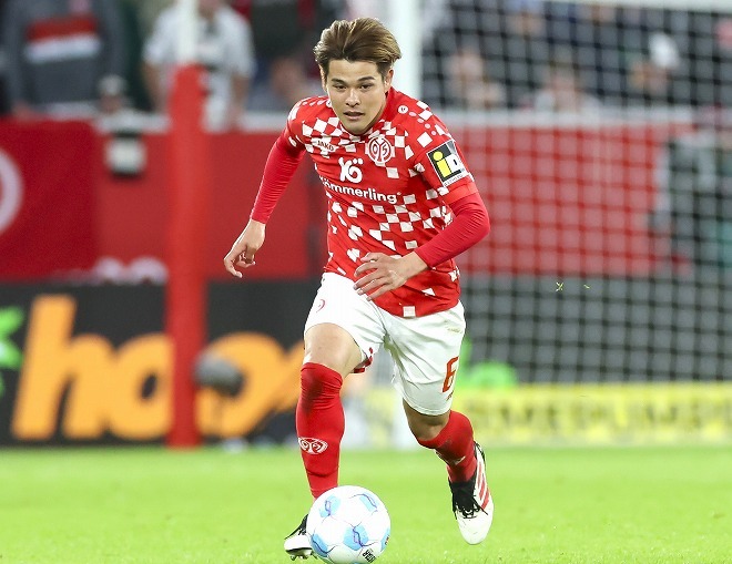 【８分中断の舞台裏】浦和とFC東京の両指揮官に主審からどんな説明があったのか。松橋監督が明かした概要とは？ - サッカーダイジェスト