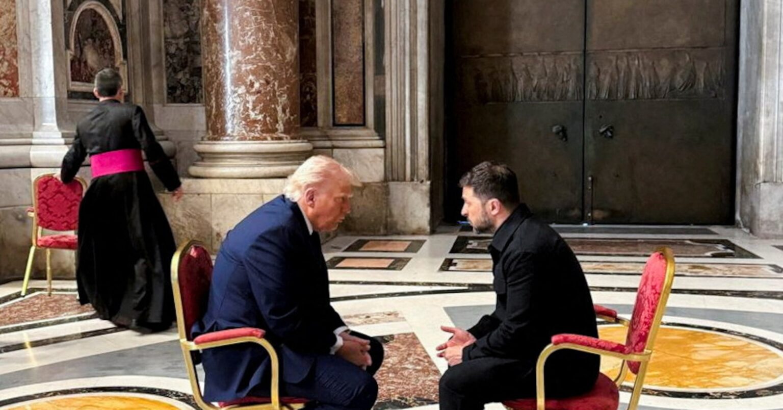 米・ウクライナ、鉱物資源協定に署名 復興投資基金設立へ | ロイター 米・ウクライナ、鉱物資源協定に署名 復興投資基金設立へ | ロイター