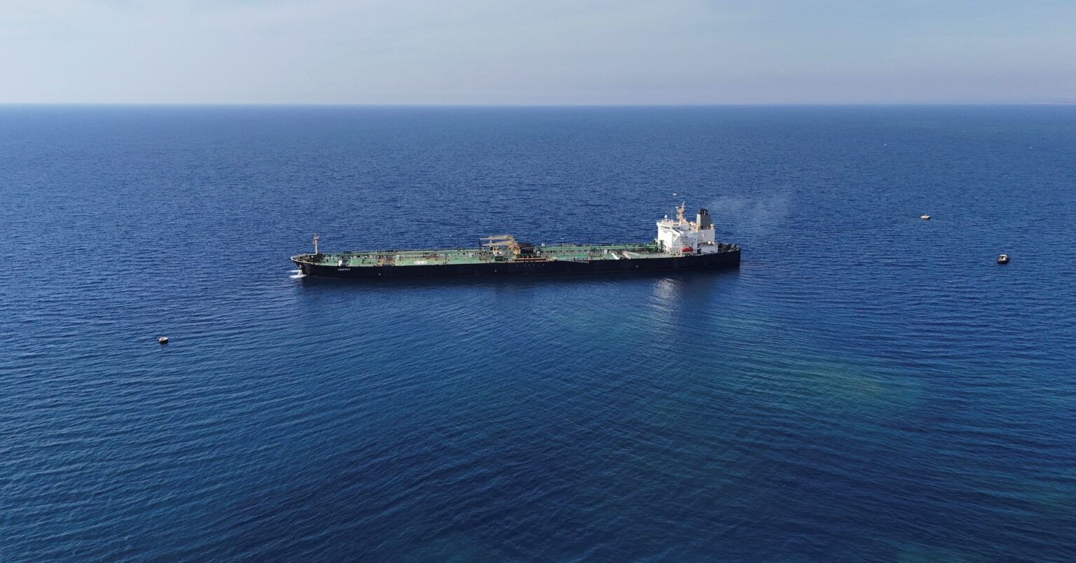 今年のロシア財政赤字見通し悪化、原油価格低迷で想定収入下振れ | ロイター